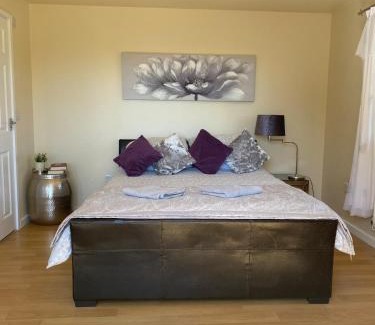 Kenfig Hill Casa | Carol,s Place Near Porthcawl, Margam, Bridgend & M4 Value for Money