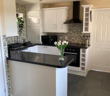 Kenfig Hill Casa | Carol,s Place Near Porthcawl, Margam, Bridgend & M4 Value for Money