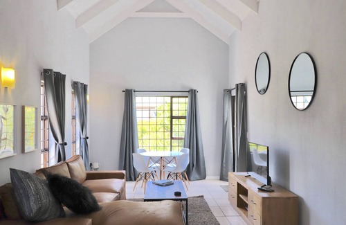 Sandbaai Casa | Carole's Cottage, tu hogar lejos de casa.