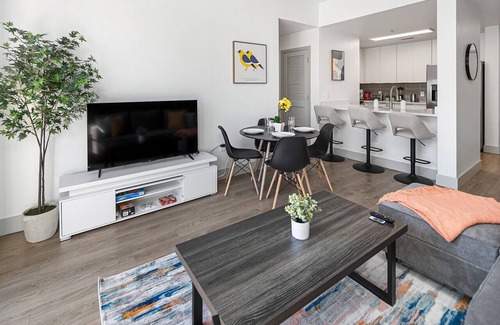 Charlotte Center City Apartamento | Carolina Blue | Stunning Views, Free Parking+WiFi