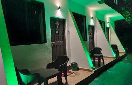 Colva Hotel | Carolina Deluxe Apartments and Wi-Fi RoomS