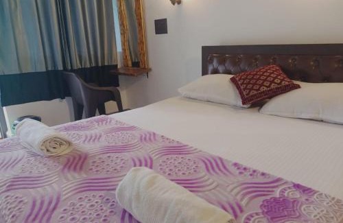 Colva Hotel | Carolina Deluxe Apartments and Wi-Fi RoomS