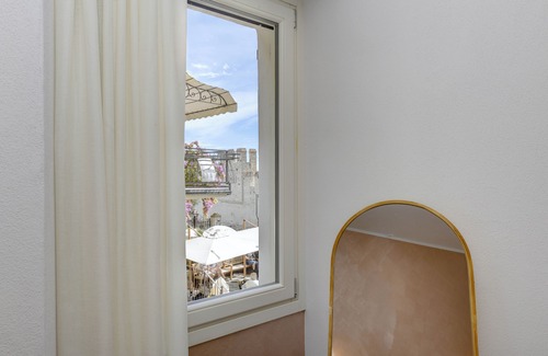 Sirmione Casa | CAROLINA INN - MARIA CALLAS