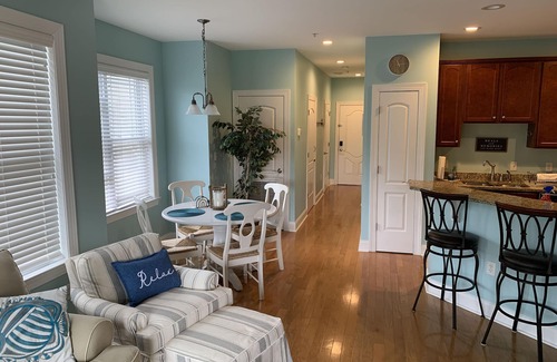 Yaupon Beach Condominio | ~Carolina Tides~ Ocean View, Pier, Pool, Steps to the Beach and Restaurants!