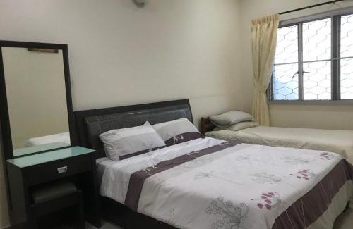 Tanjong Bidara Casa | Carols Guesthouse near Jonker and Satay Celup