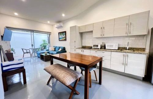 Jacó Apartamento | Carport Strong Wifi Vaulted Ceilings