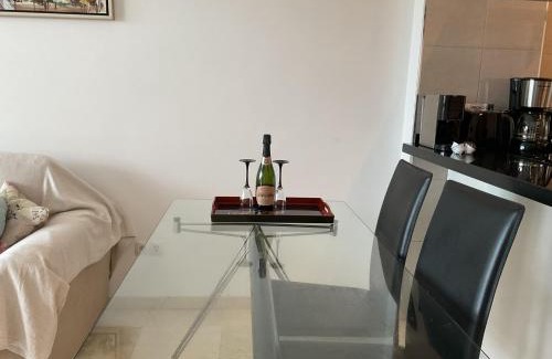 Carihuela Apartamento | Carré D OR au santa Clara torremolinos