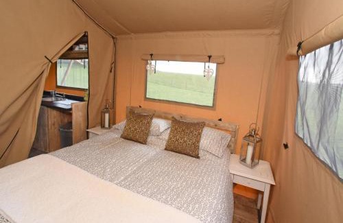 Denny Casa | Carr's Hill Luxury Safari Tents