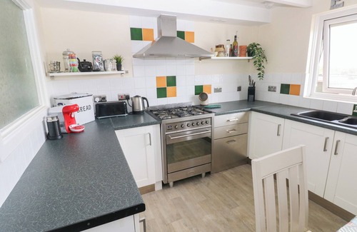 Solva Casa | CARREG DDU, pet friendly, character holiday cottage in Solva