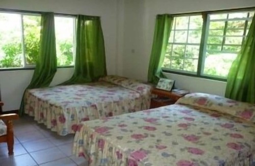 Hillsborough Hotel | Carriacou Grand View Hotel