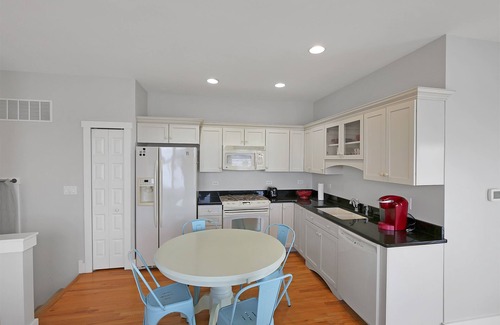 Ottawa Casa | Carriage House | 0 Bed, 1 Bath