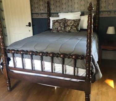 Monroe Cama Y Desayuno | Carriage House Bed and Breakfast