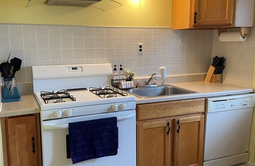 Wyandotte Apartamento | Carriage House:Experience Fall Festivals and Cozy Loft Living!