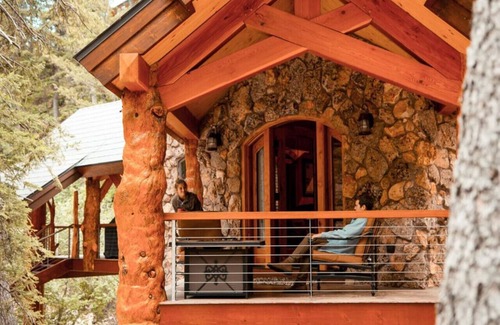 Sundance Cabina | Carriage House Suite sobre el arroyo