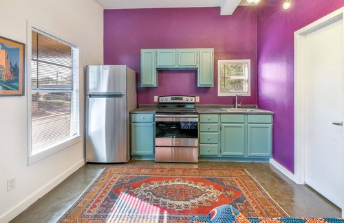 Bellville Casa | Carriage House