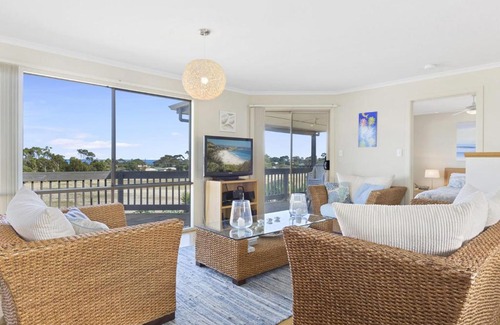 Carrickalinga Casa | Carried Away 9 Dorset Court
