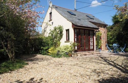 Brighstone Cabaña | Carriers Stable - Country cottage, Great ferry discounts.