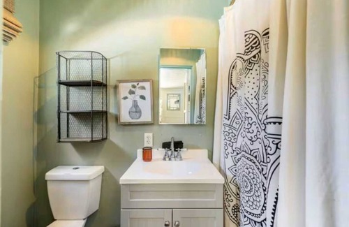 Tahquitz River Estates Complejo | Carrington Cottage @ 420 Shiloh LGBTA Pet friendly Sanctuary with Soul