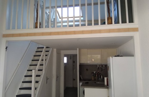 Martigues Apartamento | Carro duplex with feet in the water and head in the pines