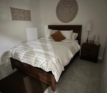 San Juan Apartamento | Carroll Estates 3 Bedroom Apartment Retreat
