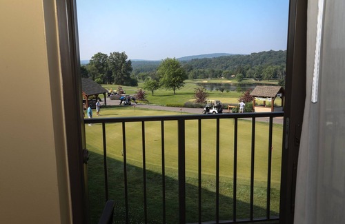 Fairfield Apartamento | Carroll Valley Accessible | King Room + Golf Views