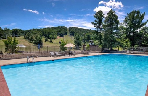 Fairfield Apartamento | Carroll Valley Retreat | King Deluxe + Pool & Golf