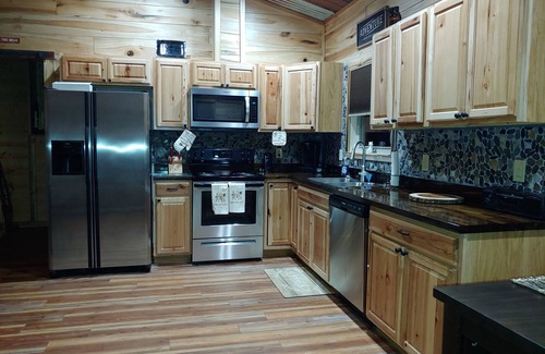 Brevard Casa | Carson Creek Rentals Hideout