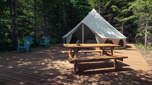 Carson Otro | Carson Glamping Escapes in this Wonderful Bell Tent Rental in Washington