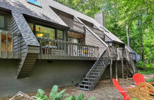 East Ellijay Casa | Cartecay River Townhome, pet friendly 2/2 townhouse, close to everything!