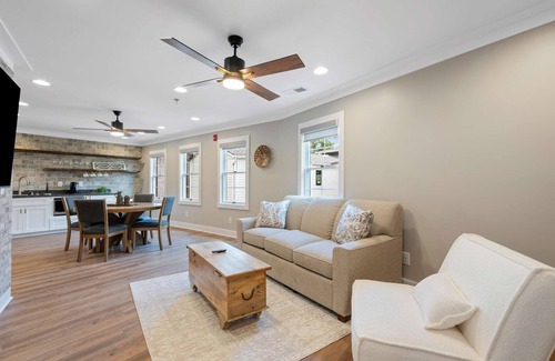 Franklin Condominio | Carters Court Serene Suite