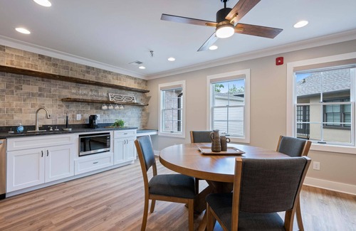 Franklin Condominio | Carters Court Serene Suite