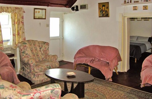 Kilbrien Cabaña | CARTHY'S COTTAGE, pet friendly in Dungarvan, County Waterford