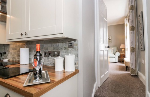 Cartmel Cabaña | CARTMEL FLAT, romantic in Cartmel