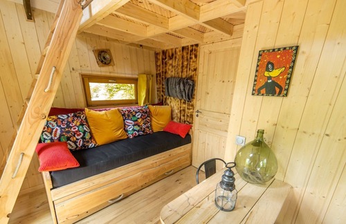 Lamothe-Fenelon Cabina | Cartoon hut with spa in the trees