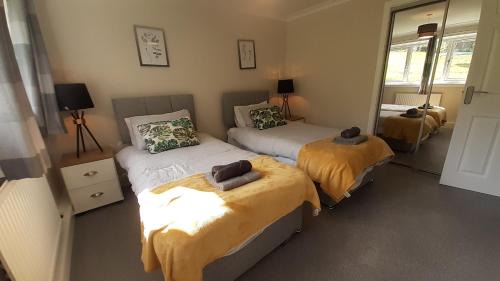 Rosyth Apartamento | Carvetii - Clark House - Spacious ground floor flat
