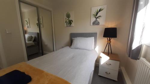 Rosyth Apartamento | Carvetii - Clark House - Spacious ground floor flat