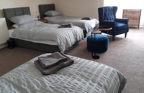 Glenrothes Apartamento | Carvetii - Laurel House - 2 bed House sleeps up to 8