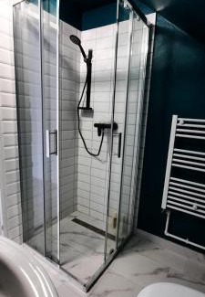 Malaiesti Casa | Casă de lângă rău