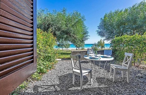 Santa Caterina Dello Ionio Marina Casa | Casa Iorana A: A welcoming two-story townhouse located right on the beach, with Free WI-FI.