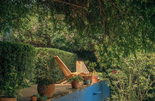 Barrio de Mexicanos Casa | Casa Centralita: central San Cris, with views, yard, fire pit + tree house!
