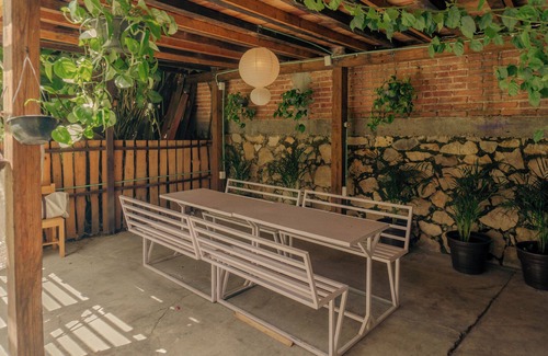 Barrio de Mexicanos Casa | Casa Centralita: central San Cris, with views, yard, fire pit + tree house!