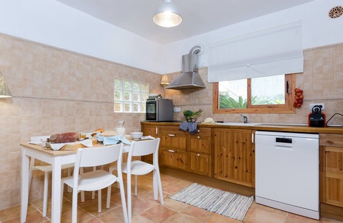 Son Moja Casa | CAS PATI (SON MOJA) - Fantástica casa en Son Moja, con jacuzzi privado y cerca de la play
