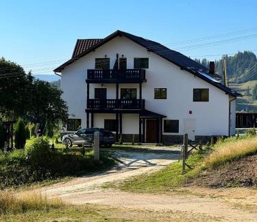 Saru Dornei Casa | Casa Șaru Bucovinei