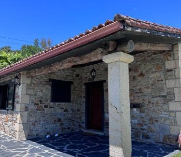 Mondariz Casa | Casa 2 habitaciones con piscina y cenador al aire libre