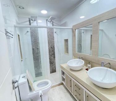 Pero Casa | Casa -3Quartos com Piscina-Peró
