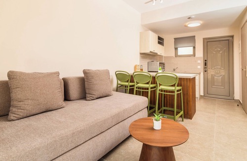 Zakynthos Town Apartamento | Casa 77 Zante by Karras Hotels
