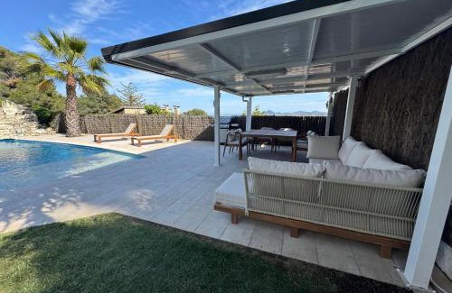 Palleja Casa | CASA A 20km DE BARCELONA CON SAUNA Y PISCINA PRIVADA Villa Fontpineda