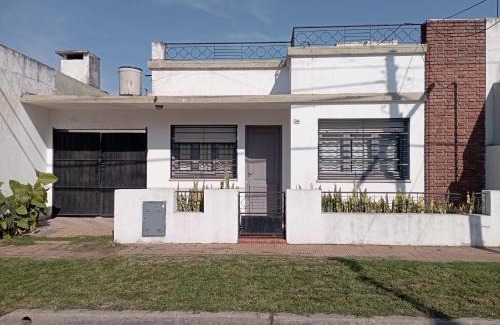 Zárate Casa | Casa a pocas cuadras del centro