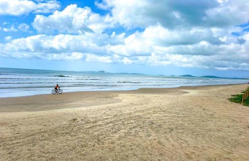 Unamar Casa | Casa a poucos metros da Praia do Coral - Cabo Frio