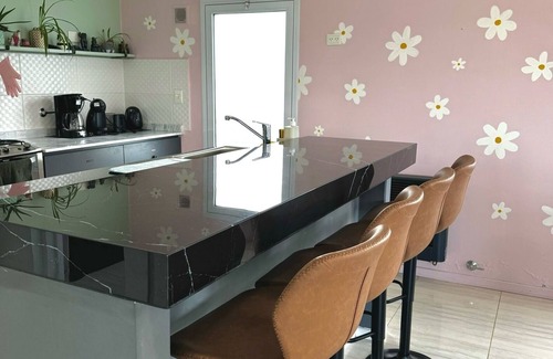 Cerro Calafate Casa | Casa Abruzzo: Cozy Retreat with Stunning Andes Mountains and Lake Views